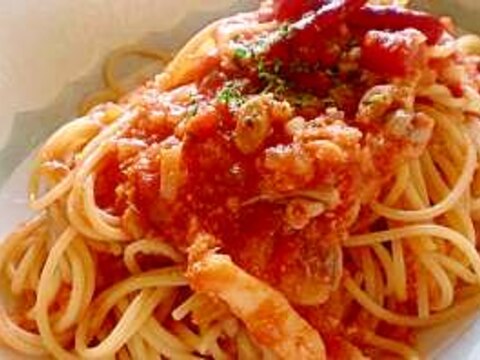 万能トマトソースで☆かに・いかパスタ